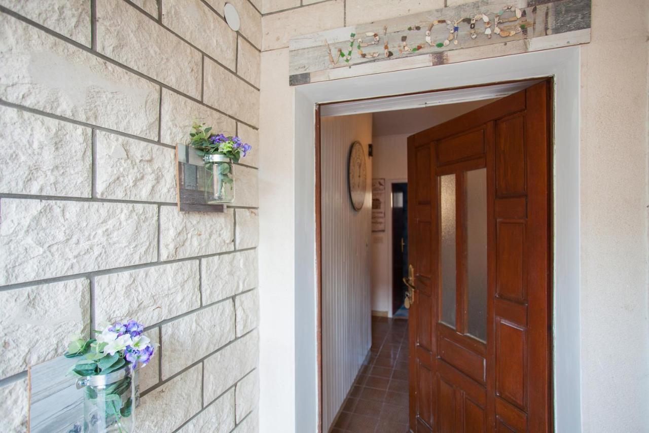 Apartments With A Parking Space Brna, Korcula - 9188 Smokvica  Exterior photo